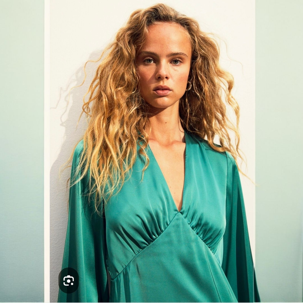 H&M Short Babydoll Mini Dress V Neck Long Sleeves Size Large Green - Picture 2 of 12
